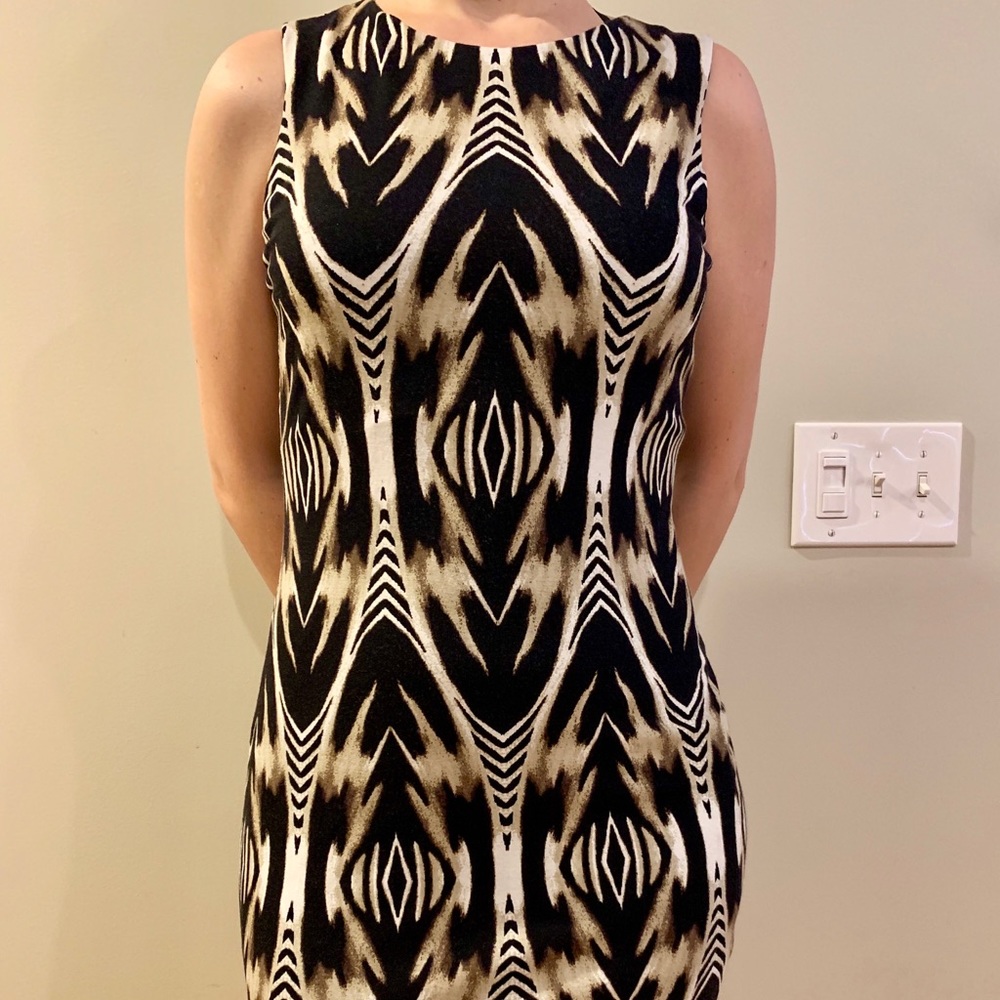 Dress - Picture 5 of 5
